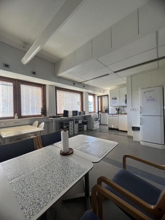 Office House Services 662 Hostelli